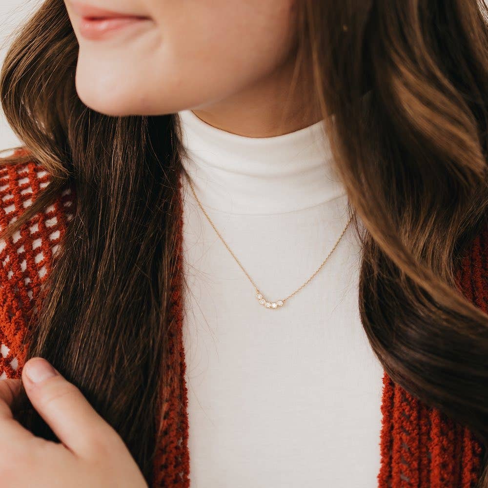 Palmer Pendant Necklace: Gold