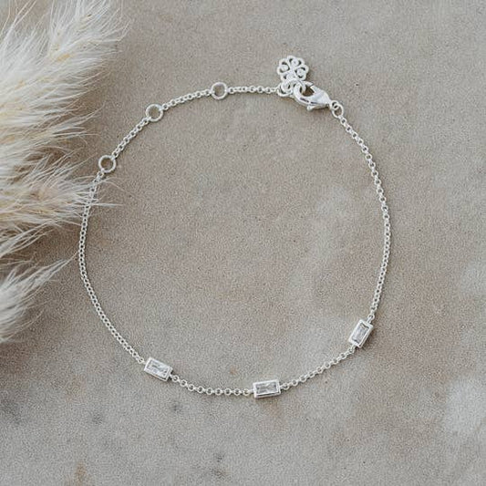 Claire Bracelet: Silver