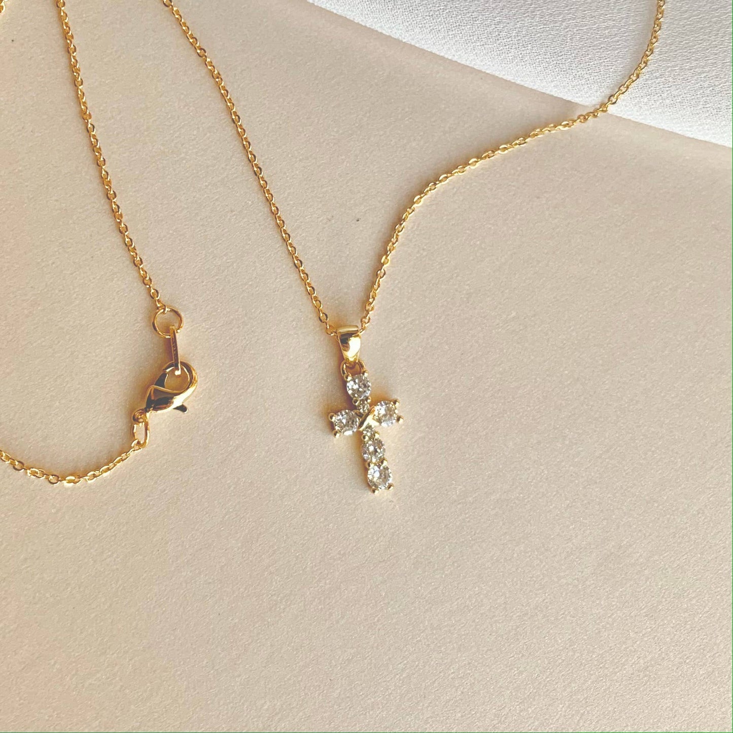 CRYSTAL CROSS NECKLACE | gold | diamond cross necklace