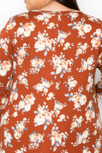 Load image into Gallery viewer, The Macy Floral Fall Top (1X-5X)
