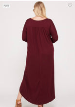 Load image into Gallery viewer, BURGUNDY MAXI DRESS
